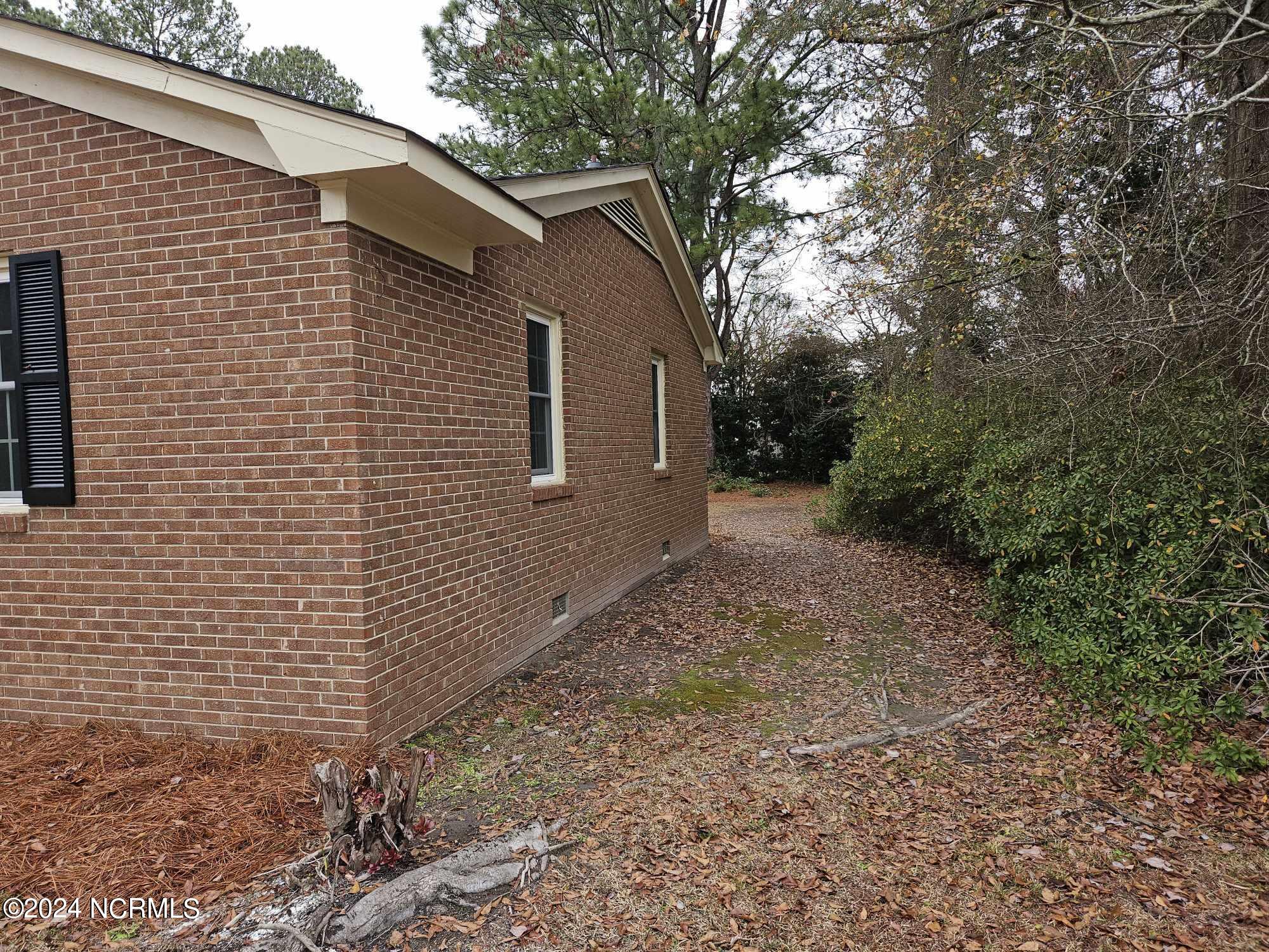 2908 Ginger Road Kinston, NC 28504 - Photo 21 of 28 received_366370586342760
