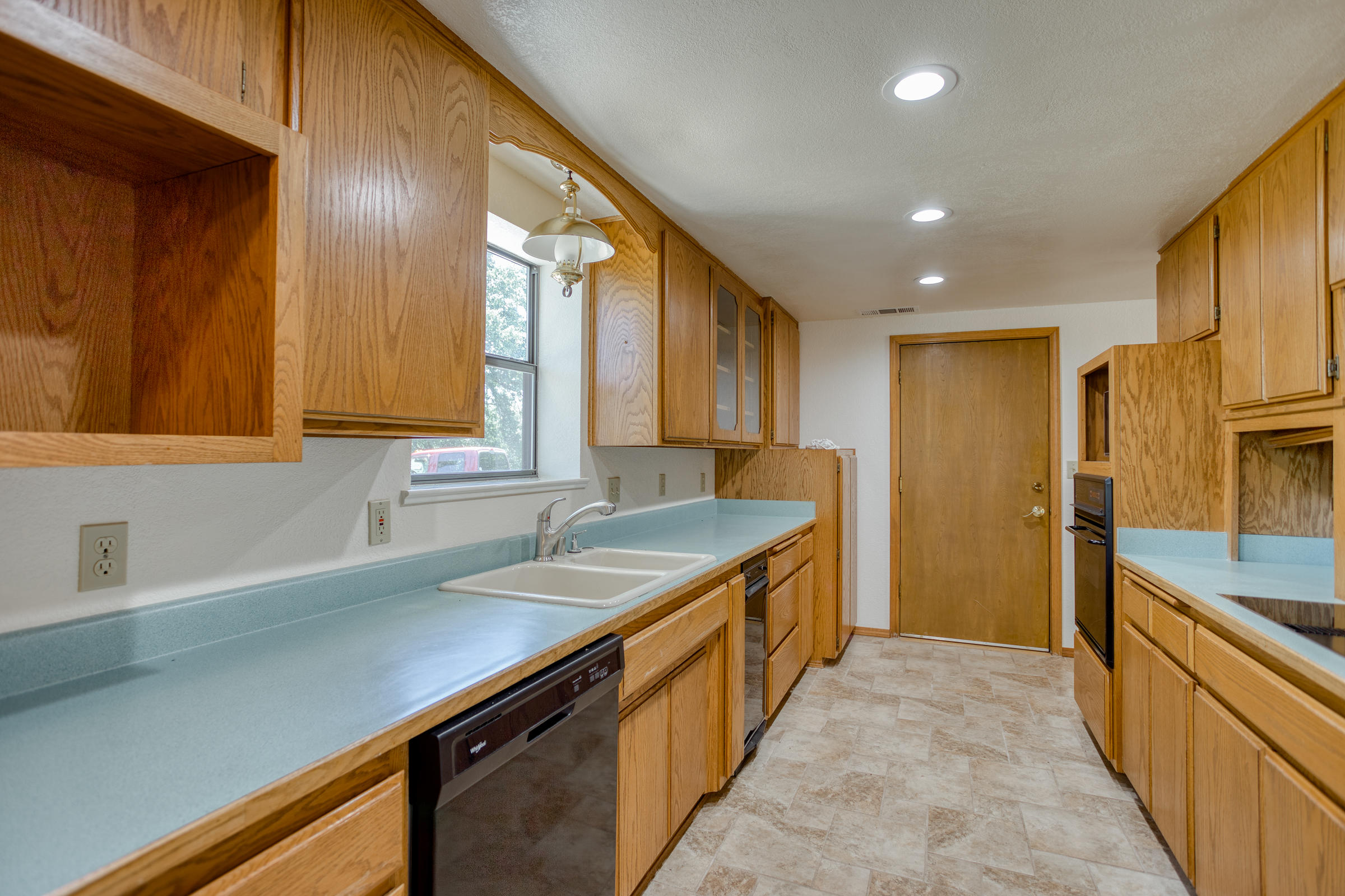 8030 Placer Road Redding, CA 96001 - Photo 2 of 16 IMG_7374