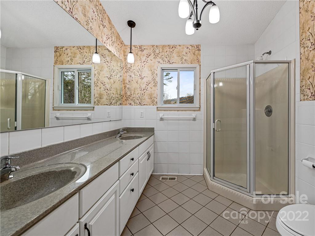 70 Gibson Road Asheville, NC 28804 - Photo 14 of 32 Gallery Image 14