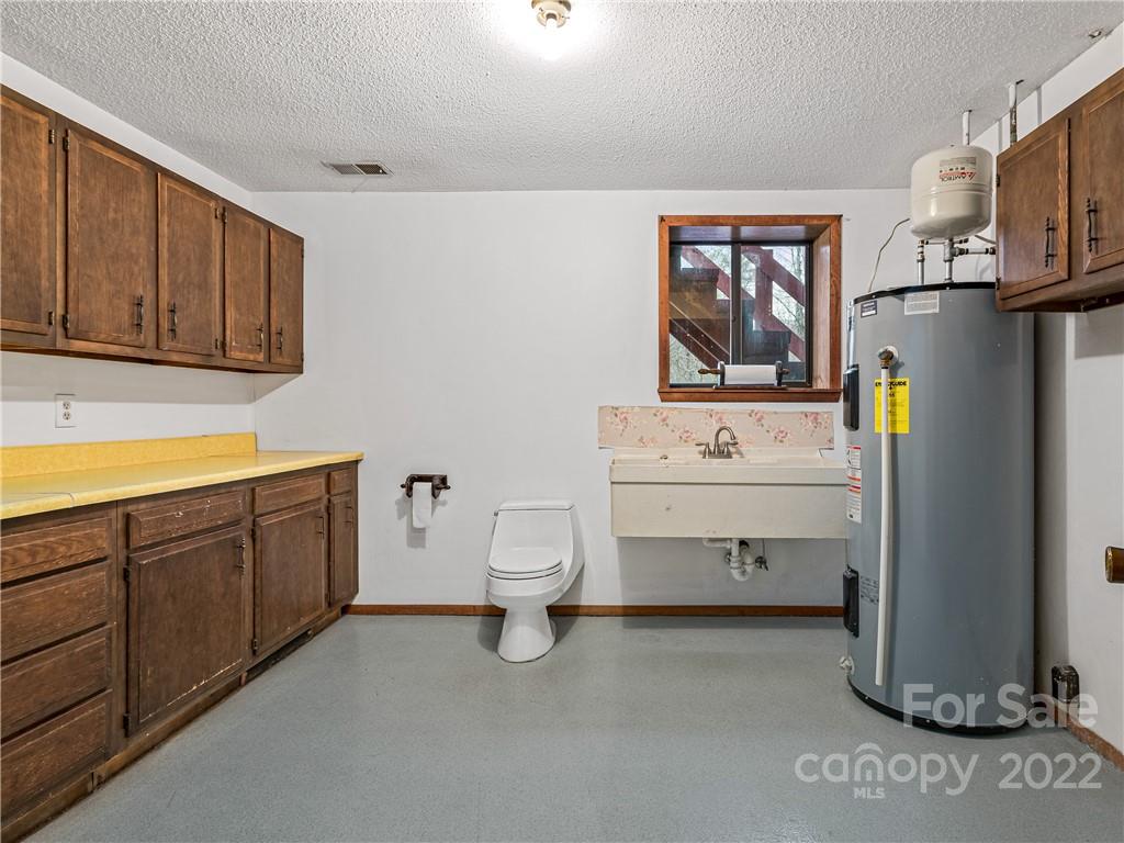 70 Gibson Road Asheville, NC 28804 - Photo 24 of 32 Gallery Image 24