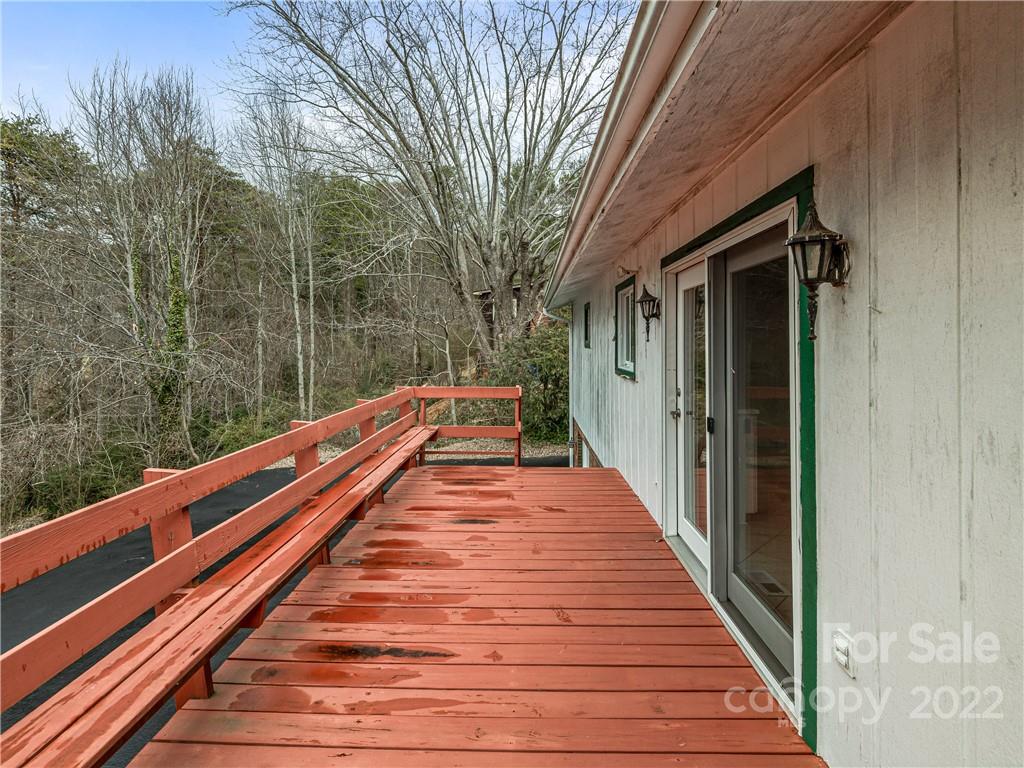 70 Gibson Road Asheville, NC 28804 - Photo 31 of 32 Gallery Image 31