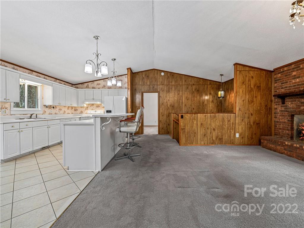 70 Gibson Road Asheville, NC 28804 - Photo 8 of 32 Gallery Image 8