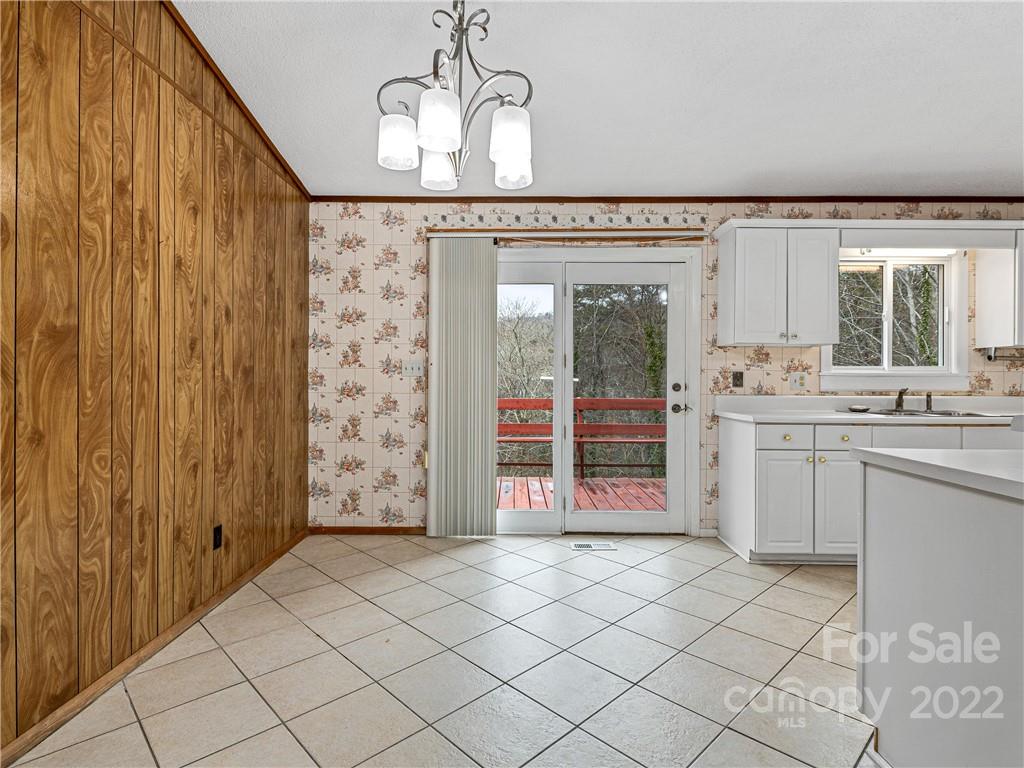 70 Gibson Road Asheville, NC 28804 - Photo 9 of 32 Gallery Image 9
