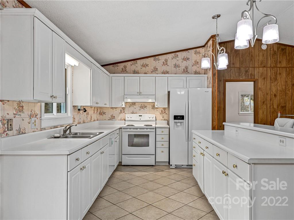 70 Gibson Road Asheville, NC 28804 - Photo 10 of 32 Gallery Image 10