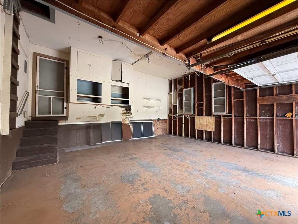 105 Sanders Street Palacios, TX 77465 - Photo 8 of 30