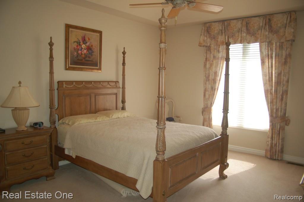 1409 Tulberry Circle Rochester, MI 48306 - Photo 16 of 29 MASTER.jpg