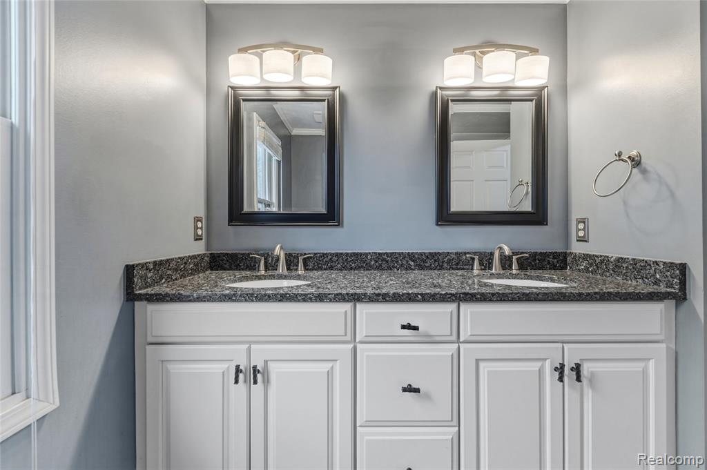1028 Chesapeake Rochester Hills, MI 48307 - Photo 39 of 52