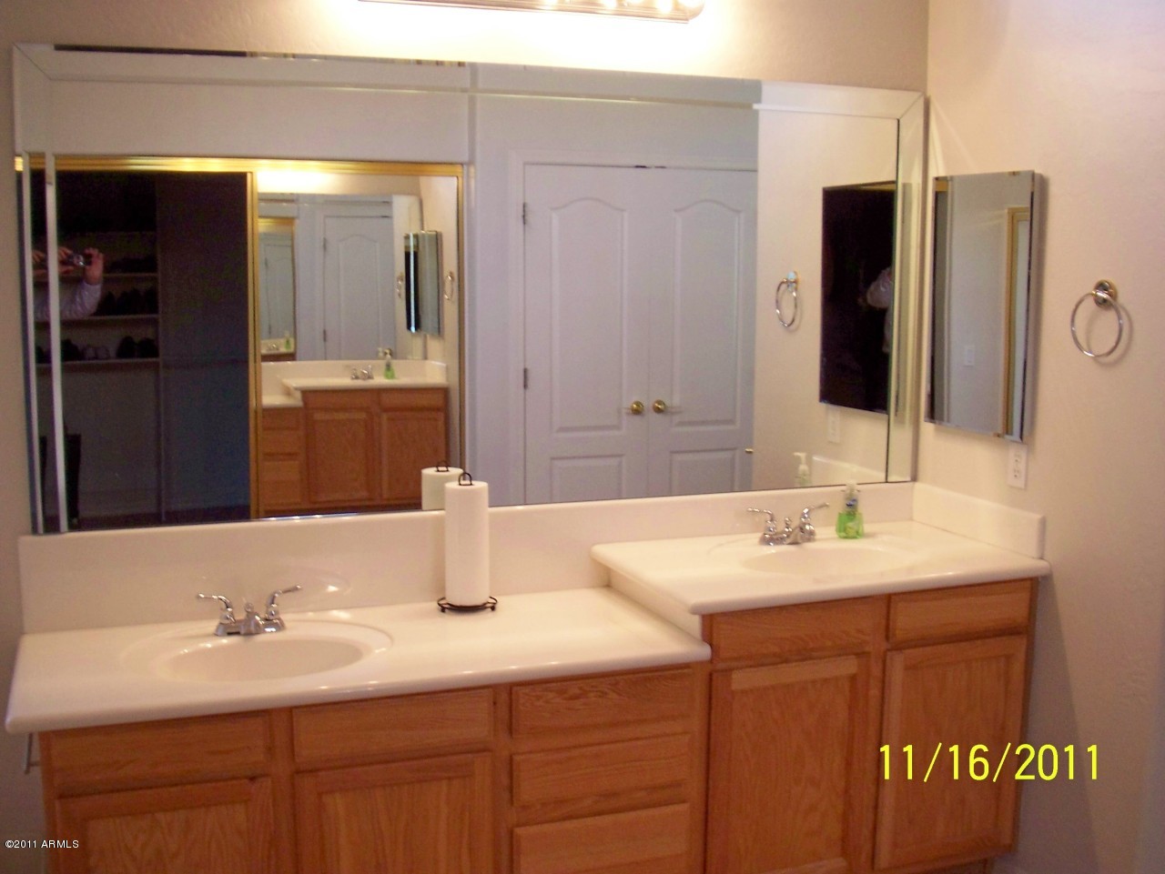 4658 East Decatur Street Mesa, AZ 85205 - Photo 12 of 34 MASTER BATH