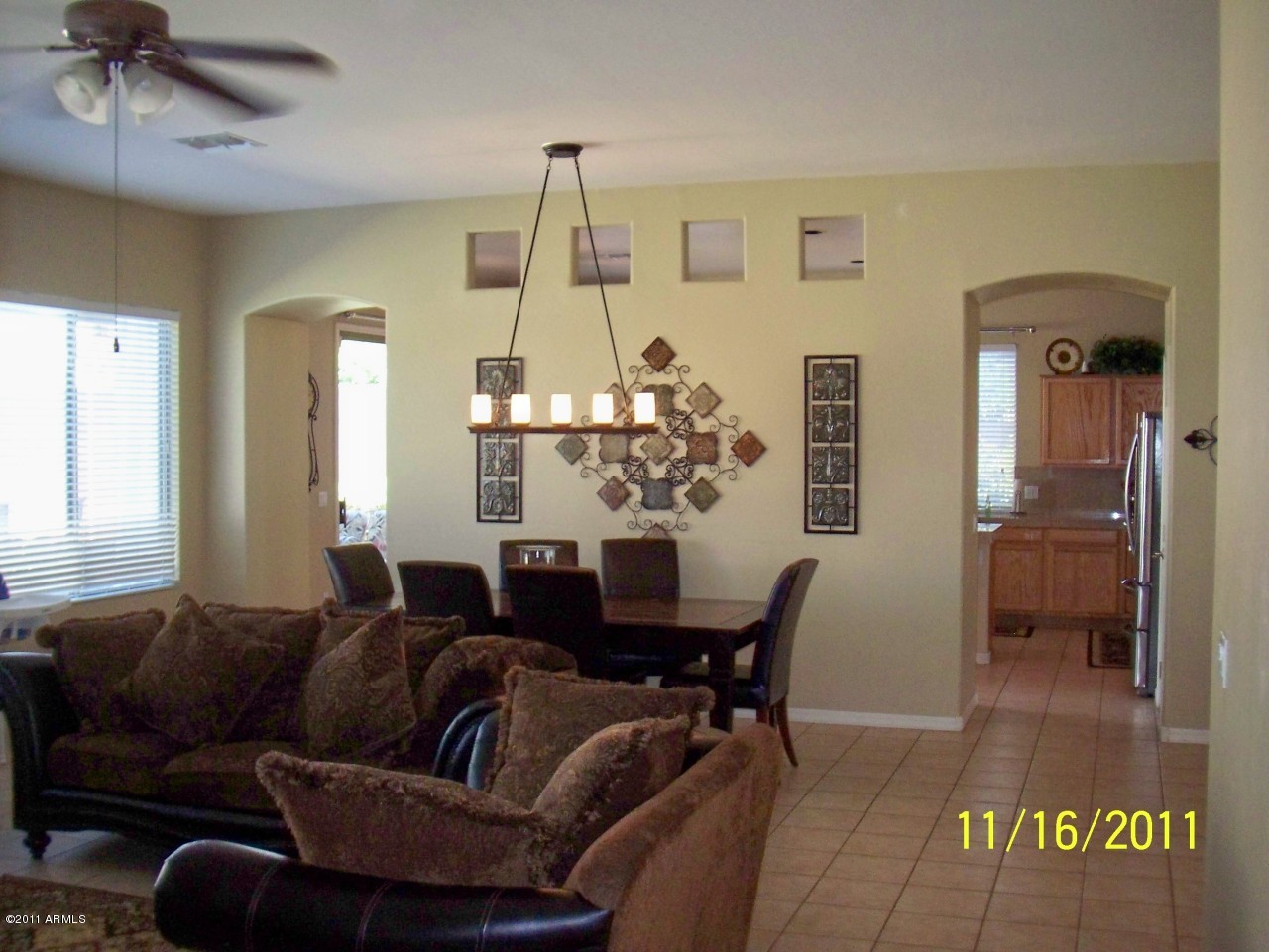 4658 East Decatur Street Mesa, AZ 85205 - Photo 6 of 34 LIVING/DINING ROOM