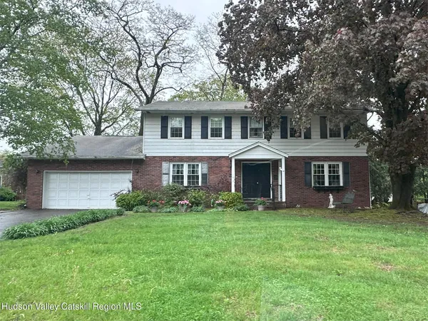 $449,000 | 14 Garden Court, Saugerties, NY 12477
