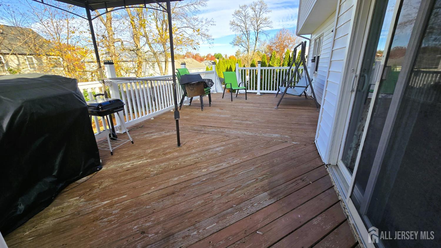 7 Stradford Road Sayreville, NJ 08859 - Photo 33 of 38
