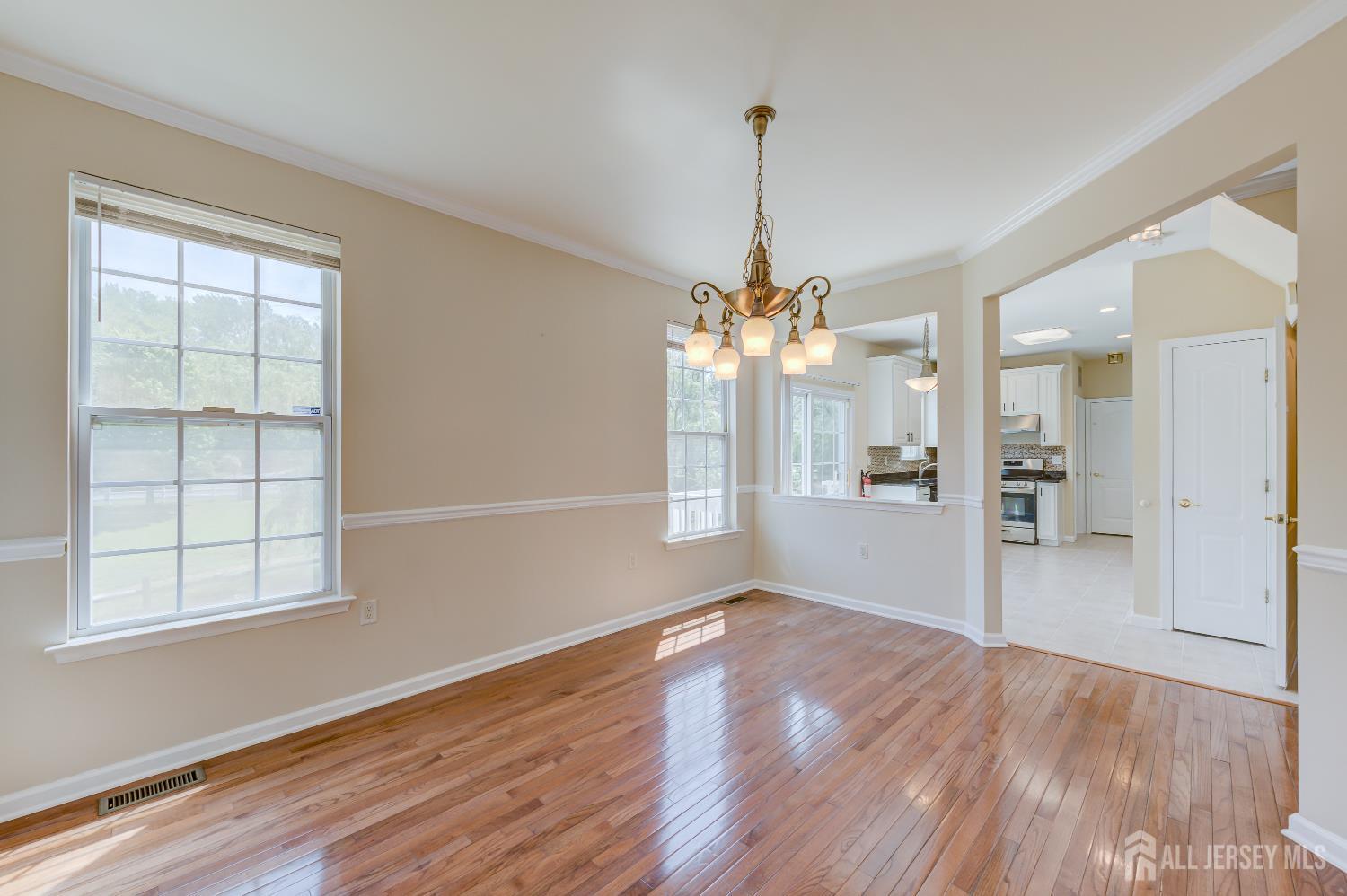 32 Carnation Road Monroe Township, NJ 08831 - Photo 7 of 42
