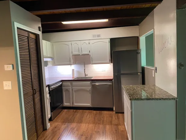 $1,675 | 14 B Country Squire Drive, Unit 14B, Cromwell, CT 06416