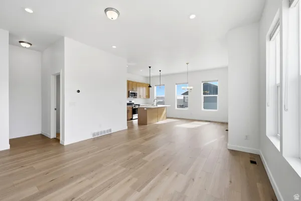 $499,900 | 7617 South Bear Gulch Road West, Unit 180, West Jordan, UT 84081