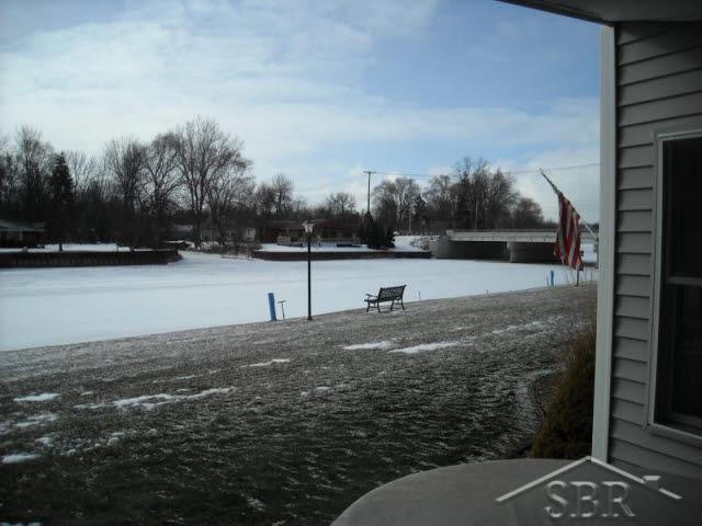 20068862-6.JPG