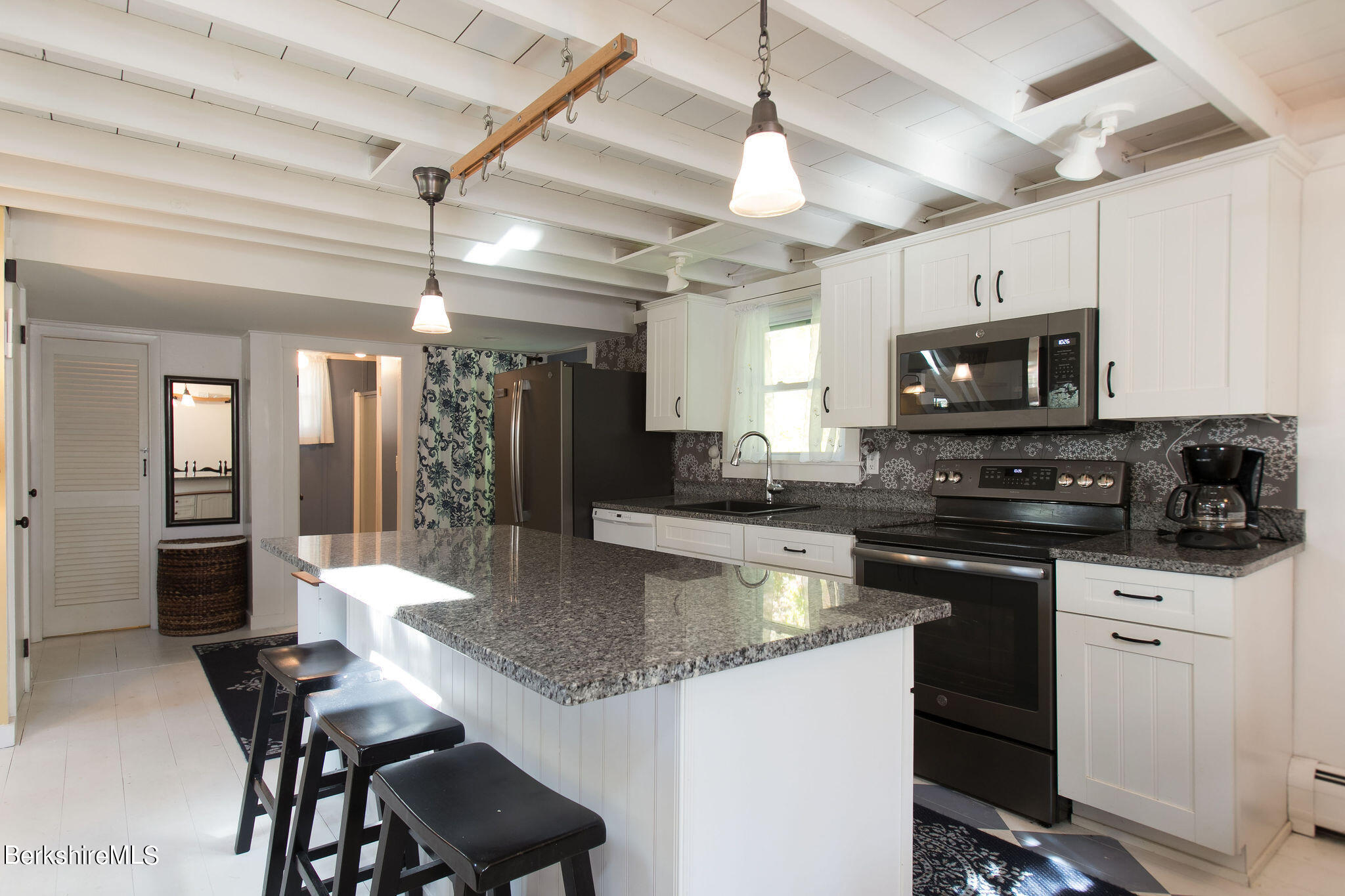 15 Sargent Brook Road Lenox, MA 01240 - Photo 10 of 37 007pa