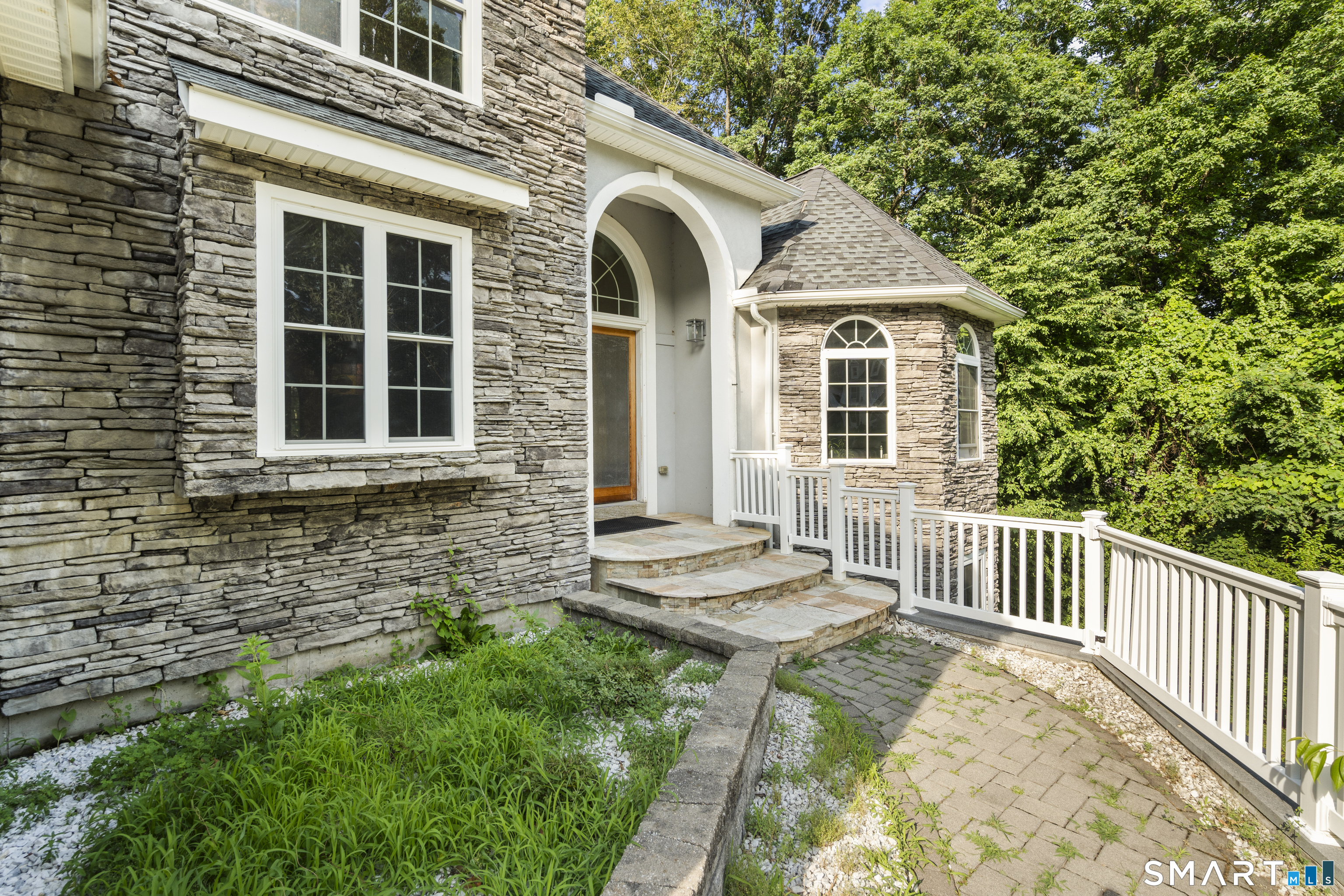 1 Walters Way Windsor, CT 06095 - Photo 3 of 39 FRONT ENTRANCE
