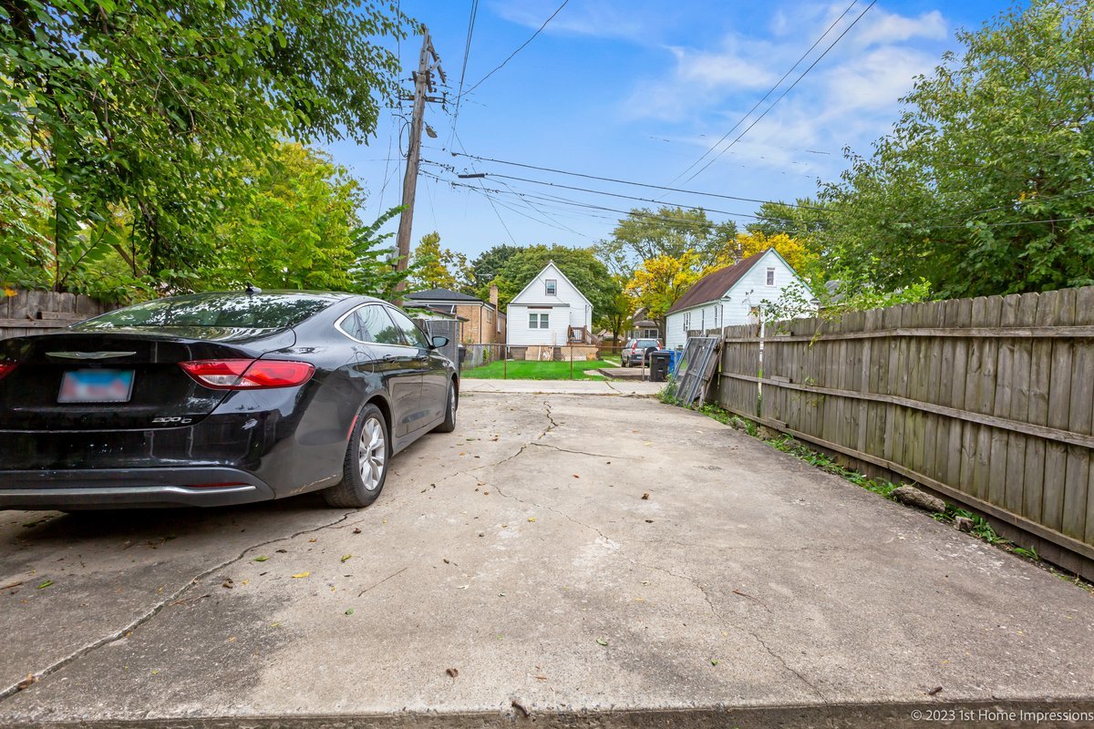 8807 South Lowe Avenue Chicago, IL 60620 - Photo 18 of 19