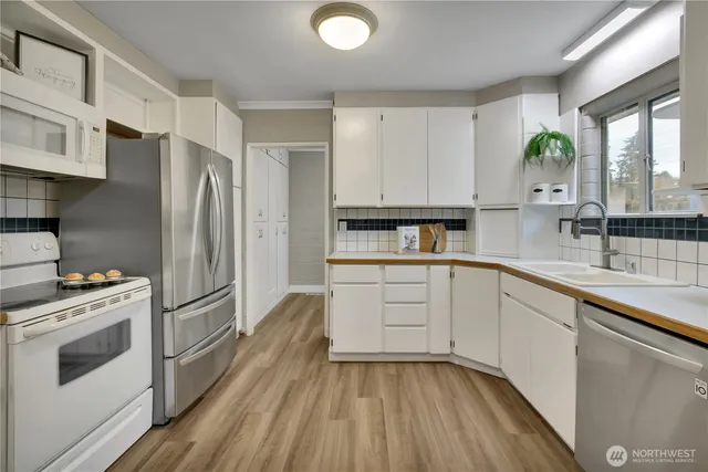 $475,000 | 7117 44th Avenue East, Tacoma, WA 98443