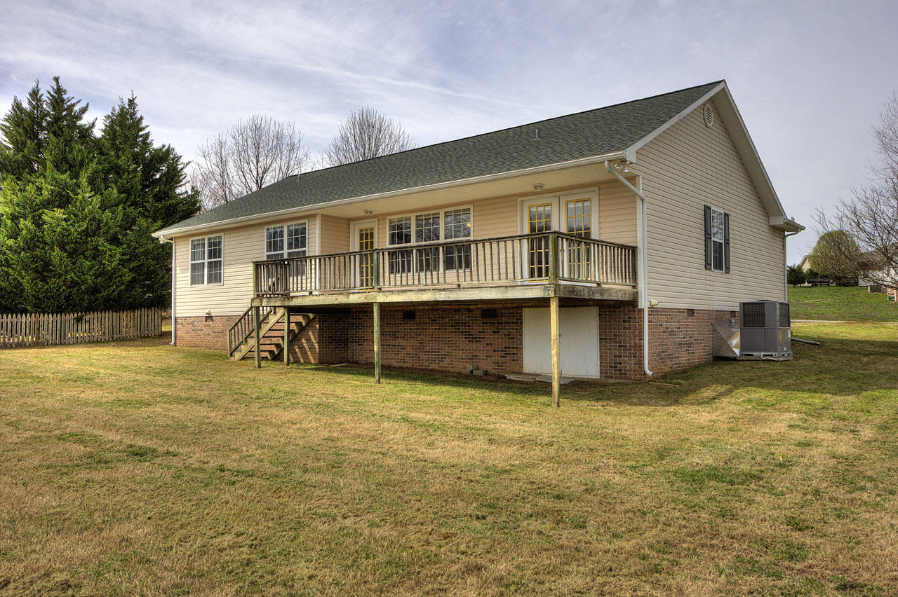 182 Country Way Road Vonore, TN 37885 - Photo 5 of 40 IMG_1031LR