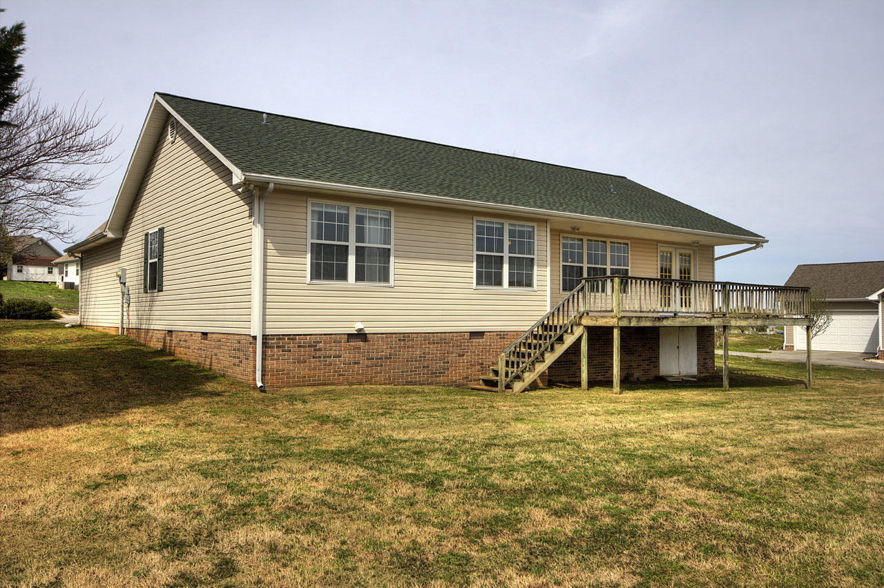 182 Country Way Road Vonore, TN 37885 - Photo 6 of 40 IMG_1022LR