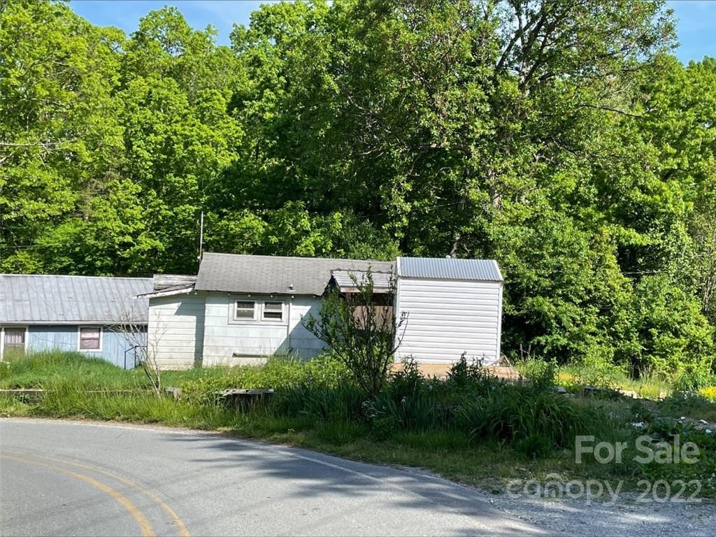 141 Sherrill Road Bryson City, NC 28713 - Photo 2 of 28 Gallery Image 2