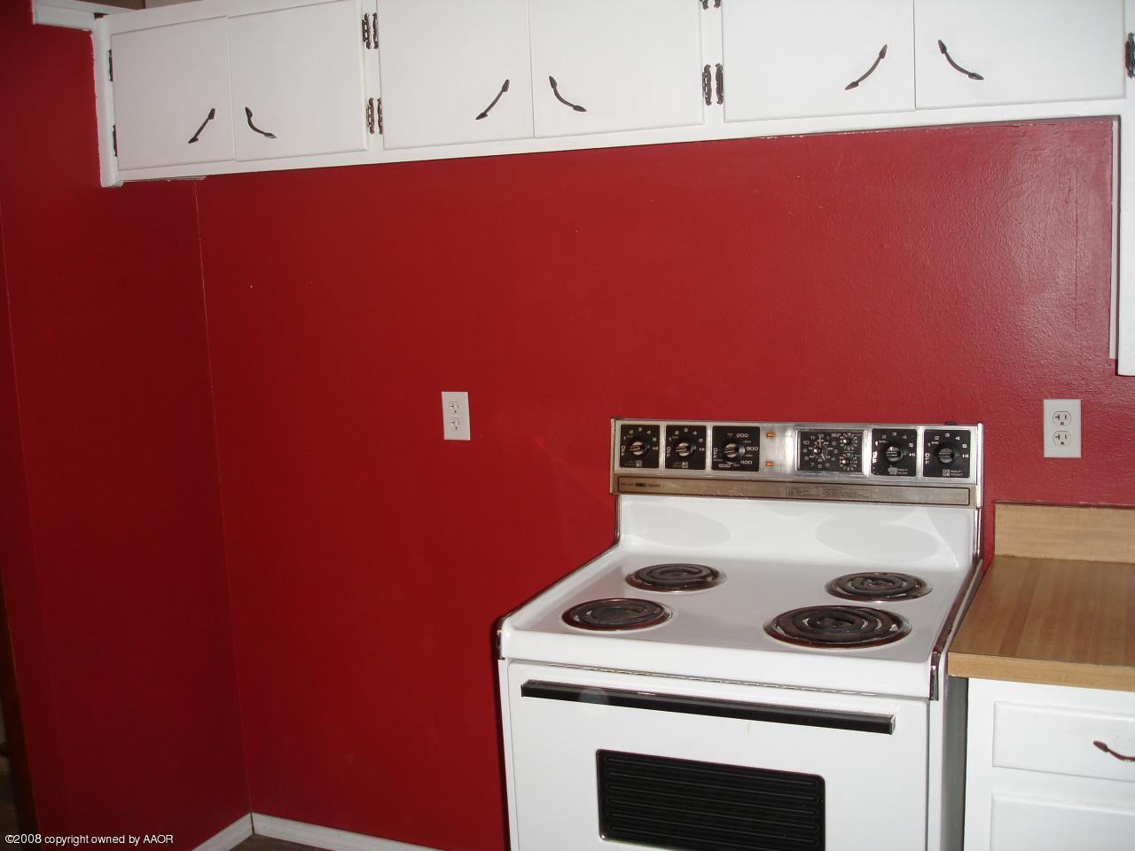 5004 Parker Street Amarillo, TX 79110 - Photo 22 of 22 Kitchen 2