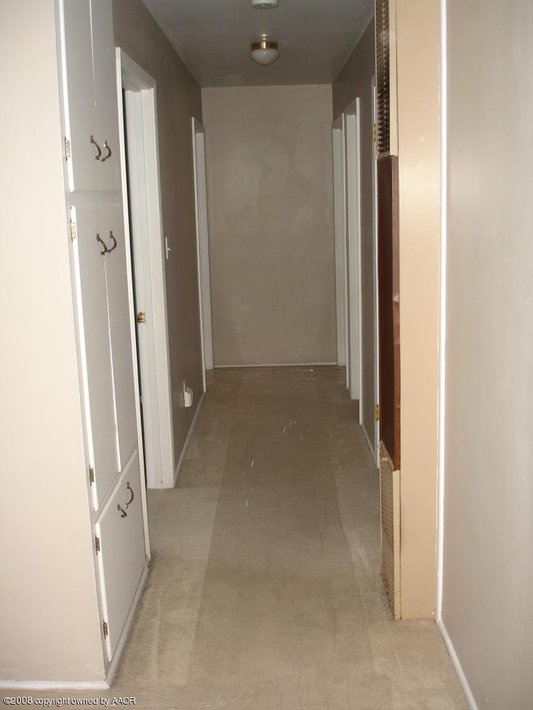 5004 Parker Street Amarillo, TX 79110 - Photo 6 of 22 Hall