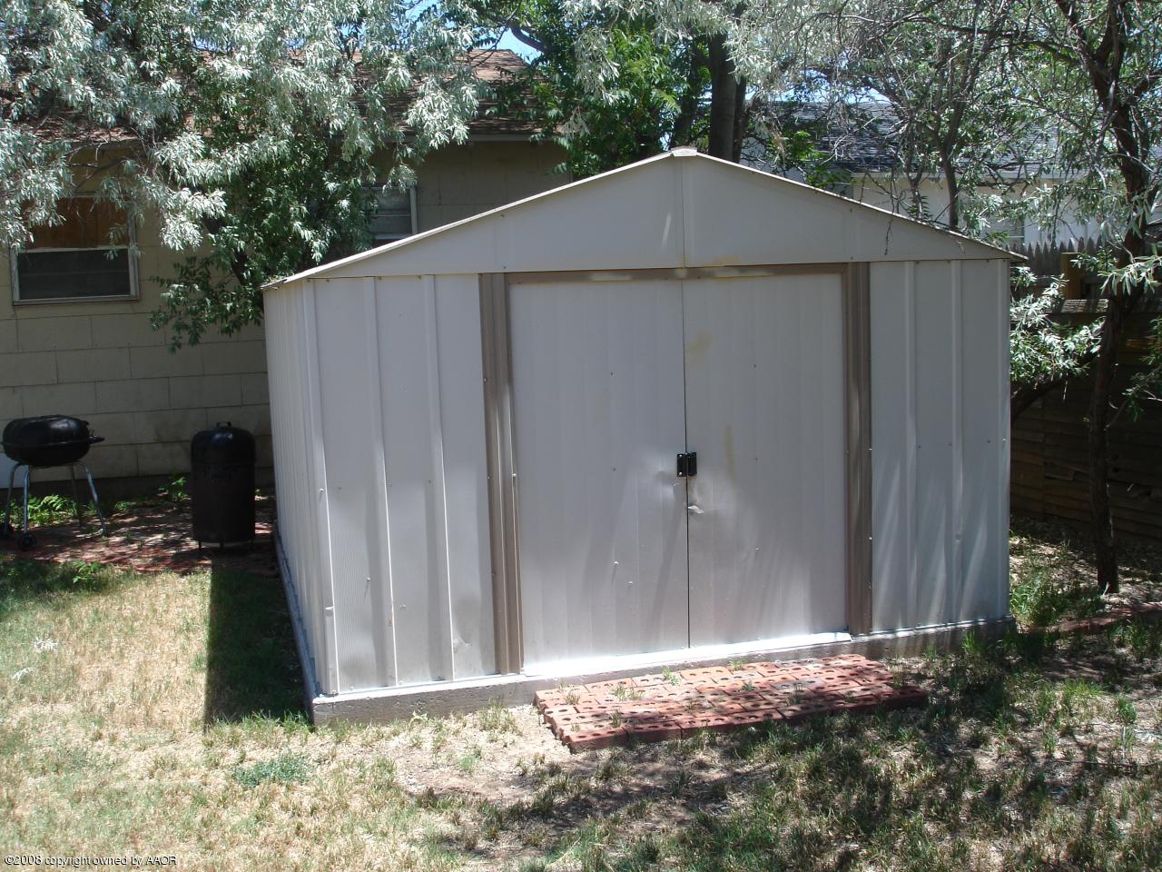 5004 Parker Street Amarillo, TX 79110 - Photo 7 of 22 Storage Shed