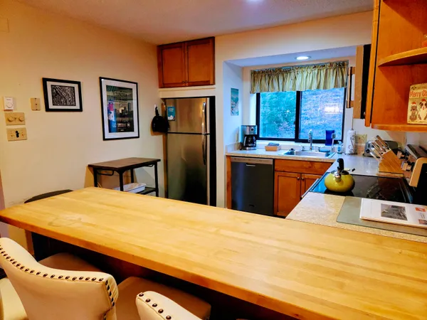 $650,000 | 36 Easterly Road, Unit 2, Lincoln, NH 03251