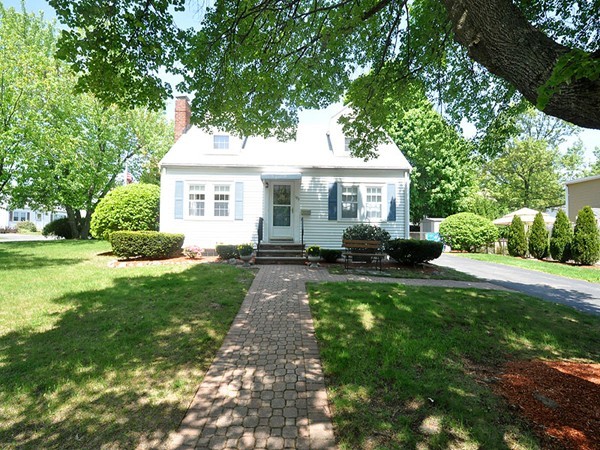 103 Governor Road Stoneham, MA 02180 - Photo 1 of 21 Gallery Image 1