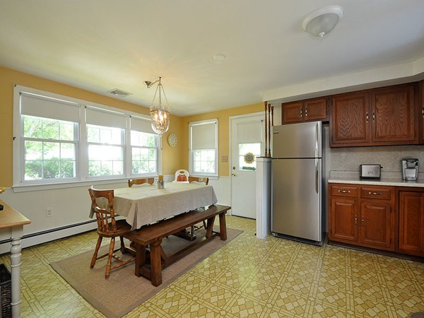 103 Governor Road Stoneham, MA 02180 - Photo 5 of 21 Gallery Image 5