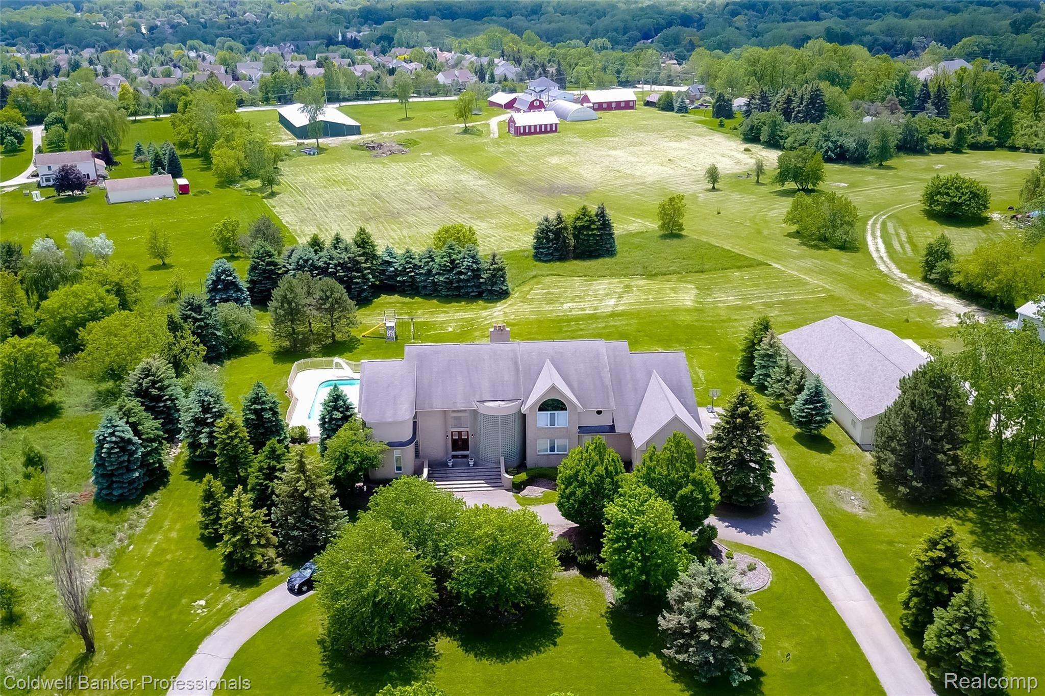5801 Brewster Road Rochester, MI 48306 - Photo 1 of 30 brewster_aerial_large.jpg