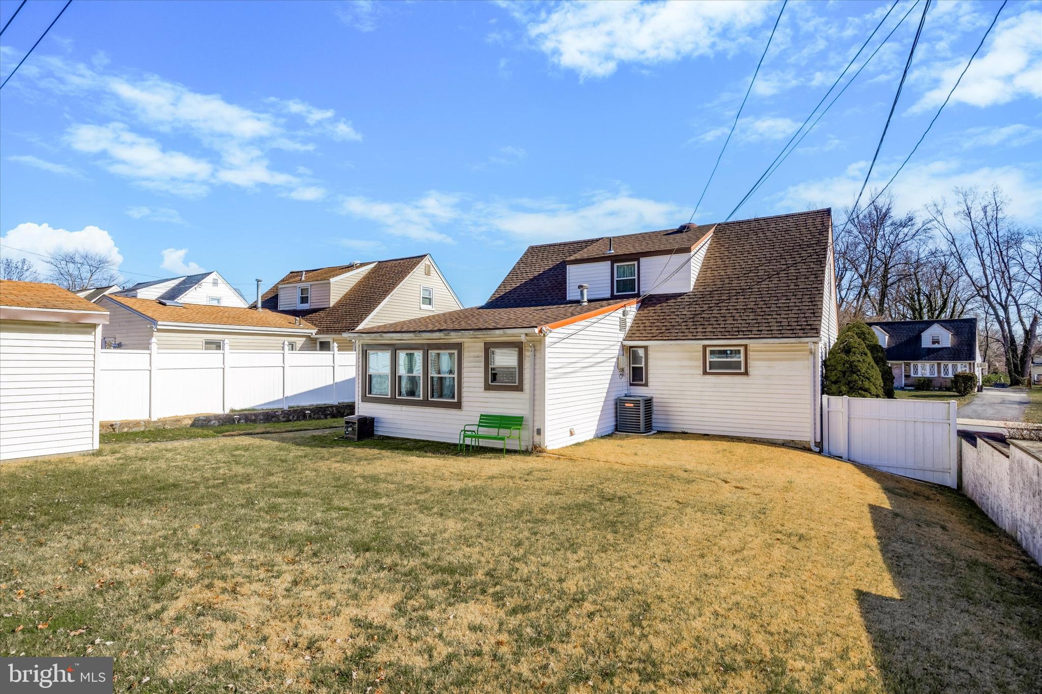 2439 Secane Road Secane, PA 19018 - Photo 15 of 15