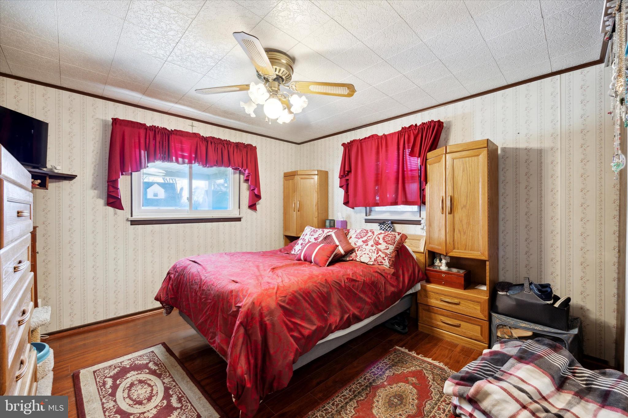2439 Secane Road Secane, PA 19018 - Photo 10 of 15