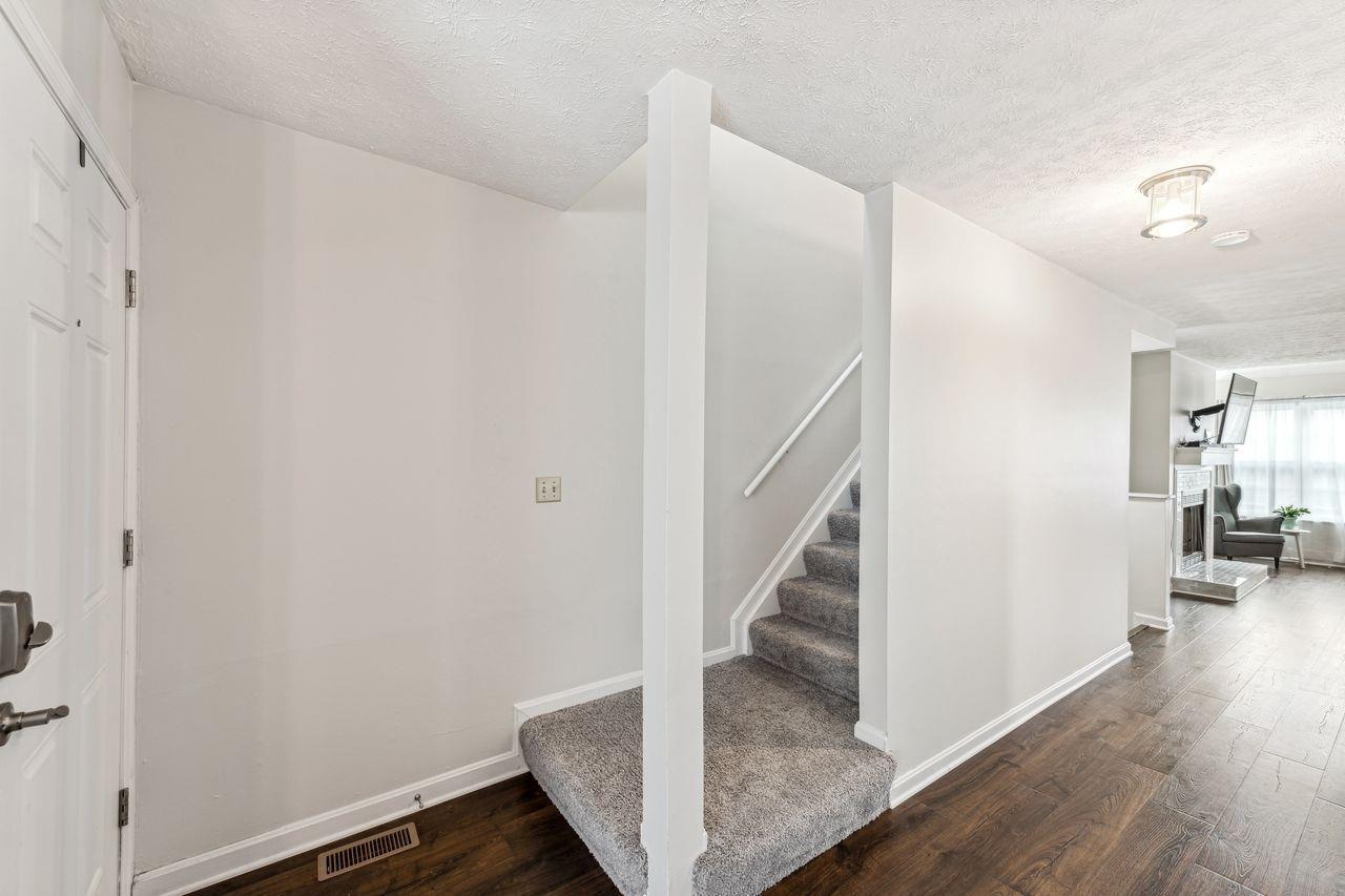 10555 Montgomery Road, Unit 61 Montgomery, OH 45242 - Photo 21 of 33