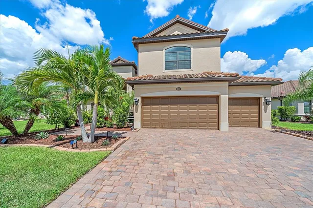 $985,000 | 20698 Valprato Court, Venice, FL 34293