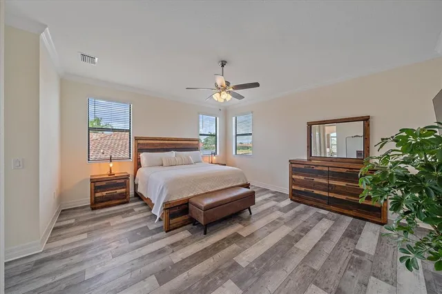 $985,000 | 20698 Valprato Court, Venice, FL 34293