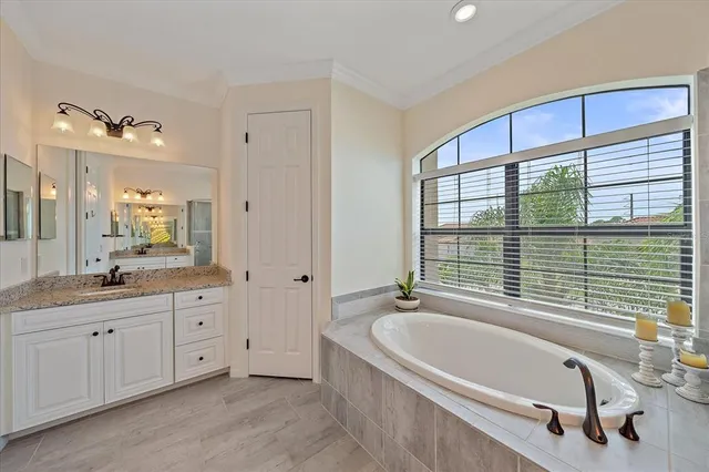 $985,000 | 20698 Valprato Court, Venice, FL 34293