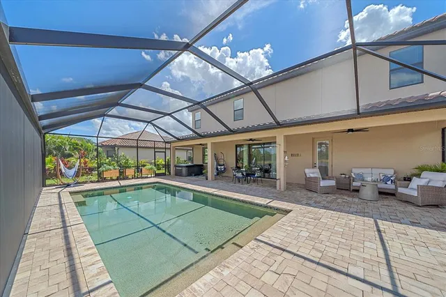 $985,000 | 20698 Valprato Court, Venice, FL 34293