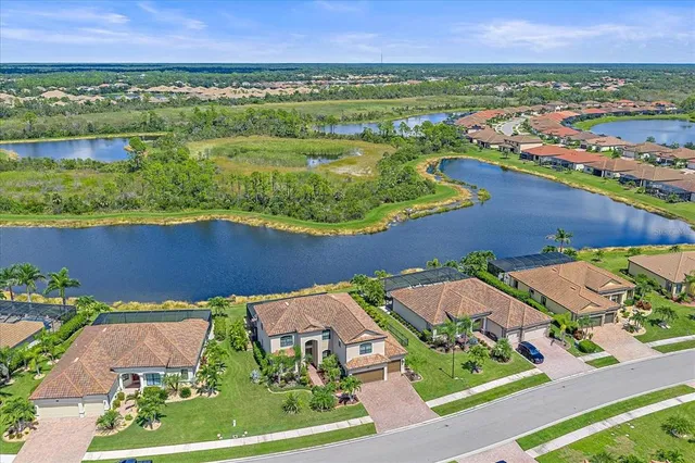 $985,000 | 20698 Valprato Court, Venice, FL 34293