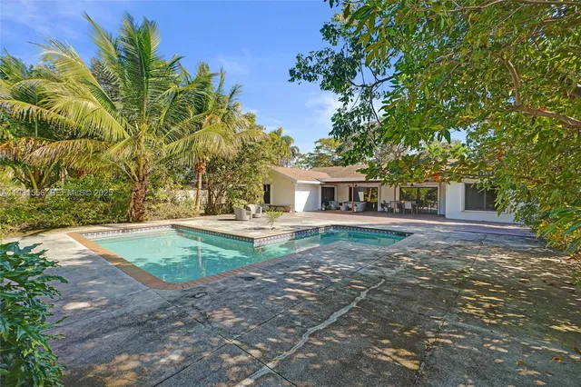 $2,090,000 | 21440 Highland Lakes Boulevard, Miami, FL 33179