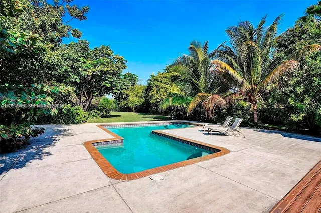 $2,090,000 | 21440 Highland Lakes Boulevard, Miami, FL 33179