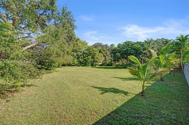 $2,090,000 | 21440 Highland Lakes Boulevard, Miami, FL 33179