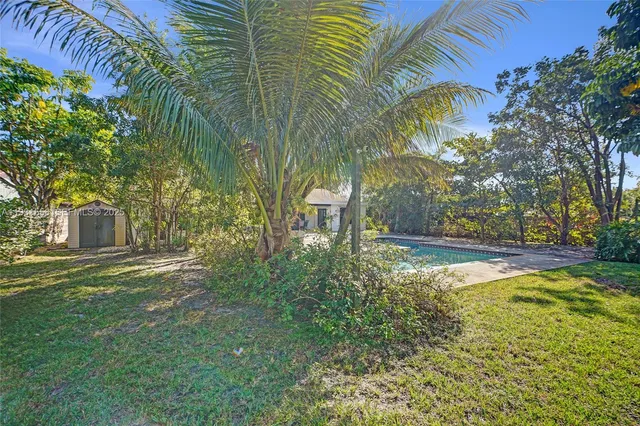 $2,090,000 | 21440 Highland Lakes Boulevard, Miami, FL 33179