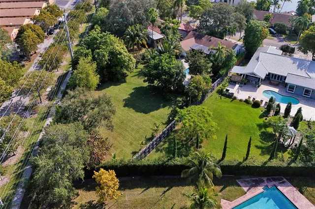 $2,090,000 | 21440 Highland Lakes Boulevard, Miami, FL 33179