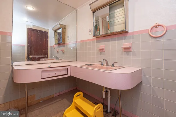 $899,900 | 17 Burley Street, Berlin, MD 21811