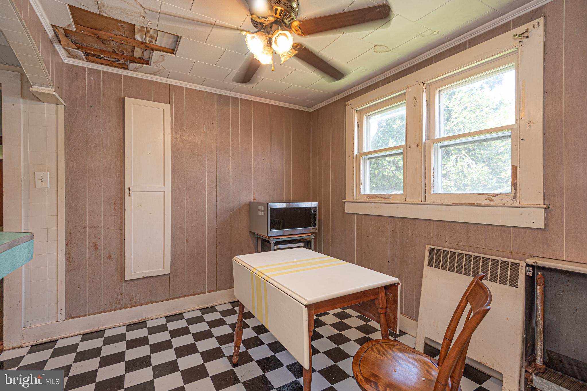 17 Burley Street Berlin, MD 21811 - Photo 139 of 150 a bedroom with a bed and a window