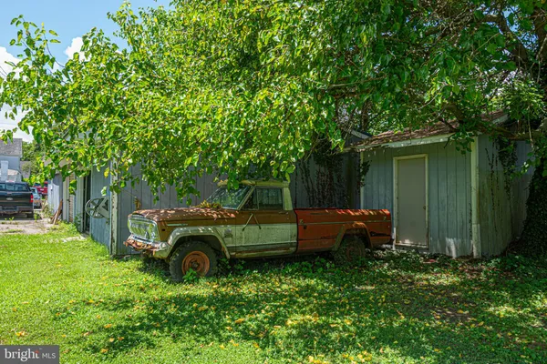 $899,900 | 17 Burley Street, Berlin, MD 21811