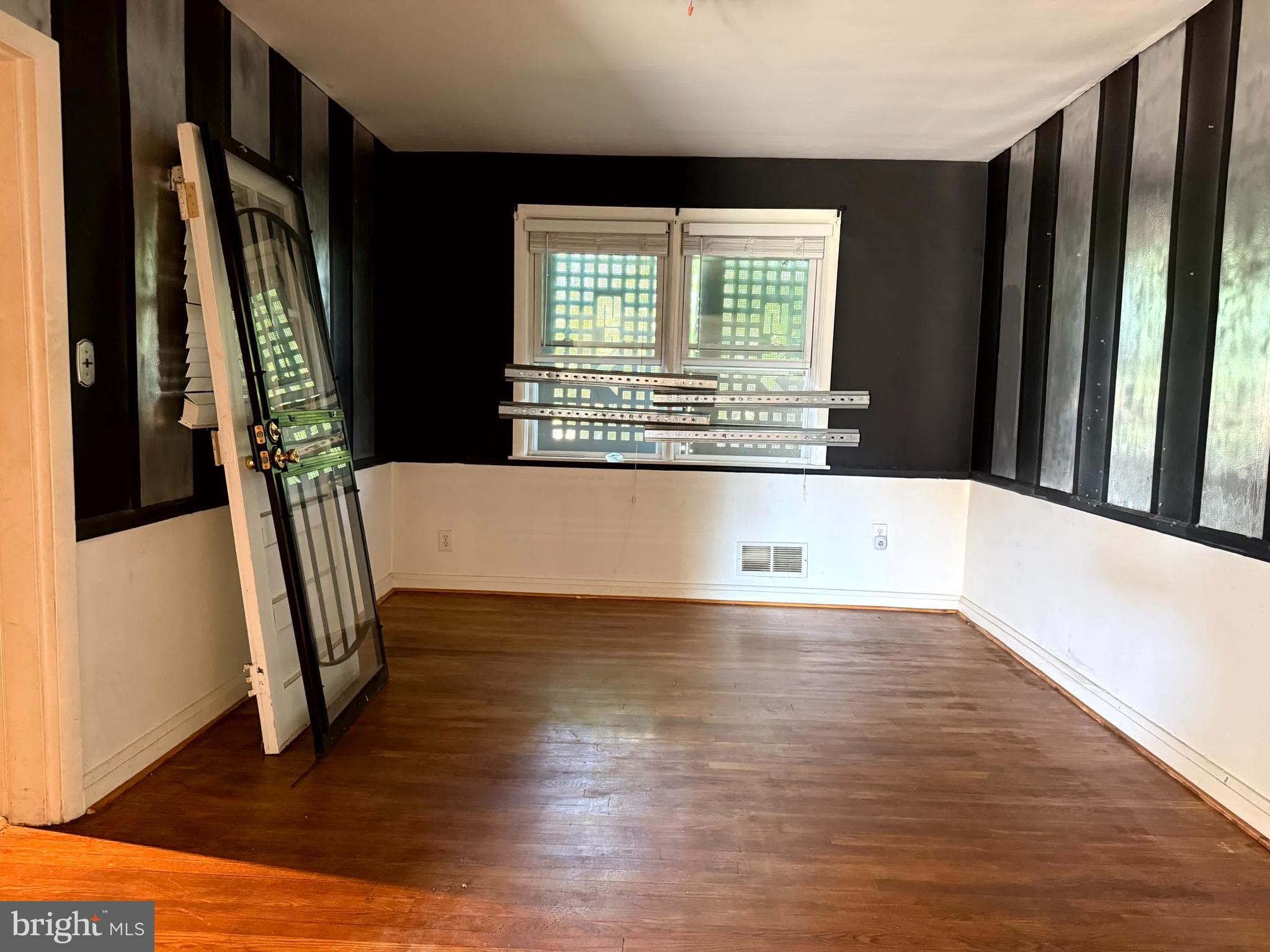6142 Dunroming Road Baltimore, MD 21239 - Photo 7 of 22 Gallery Image 7